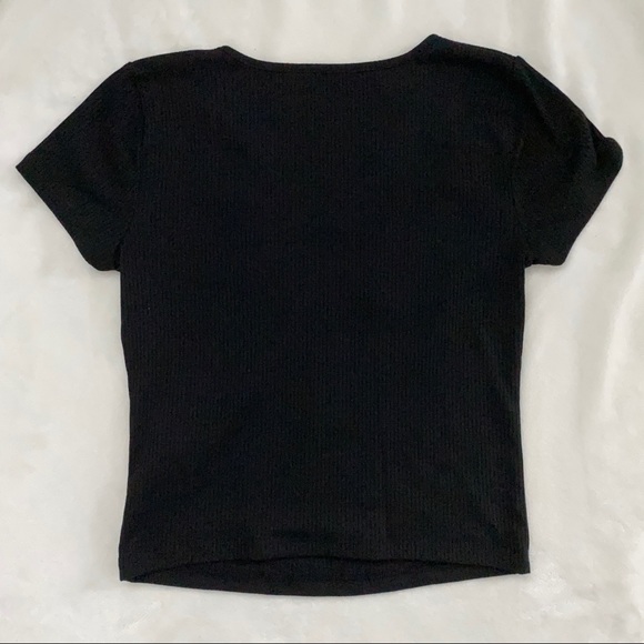 Hollister Black Key Hole Tee - Picture 8 of 8